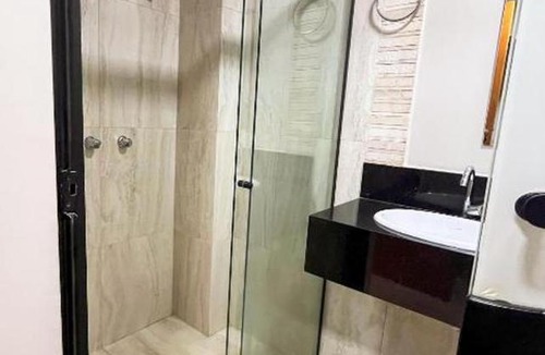 Cazeca Hotel | Izzy Hotel