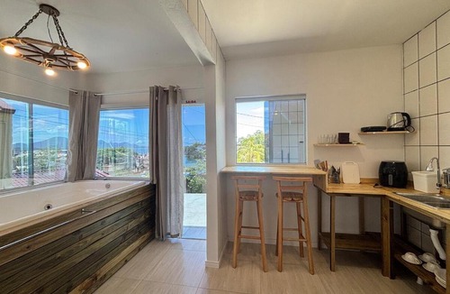 Florianopolis Apartment | Jacuzzi Privativa e Vista Mar - Apto Remo