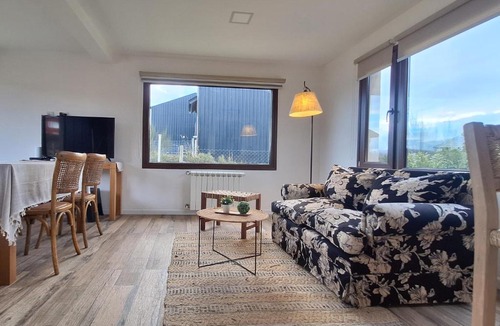 Dina Huapi House | Jardín de Estepa