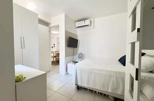 Jatiuca Apartment | JTR beira-mar com varanda, ar, cozinha completa, quarto para até 4 pessoas