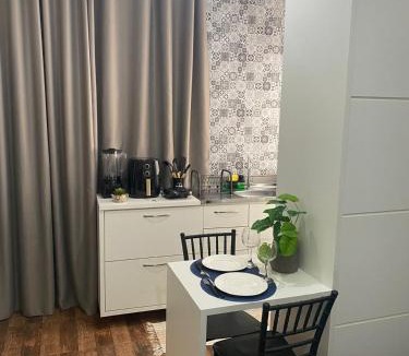 Brasilia Apartment | KIT 300- com Ar cond - 5 min do aeroporto, rodoviária e embaixadas