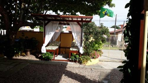 Penha House | Kitinet Container próximo Praia e Beto Carrero