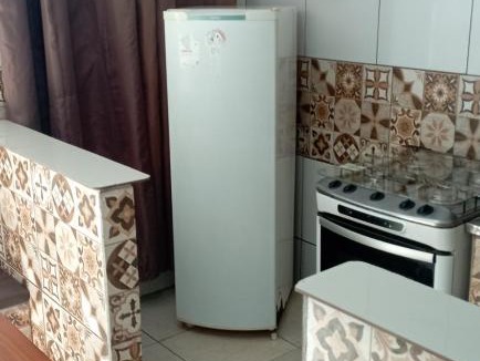 Luziania House | Kitnet 1 mobiliada, quarto, banheiro, cozinha americana