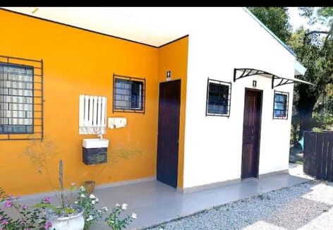 Pontal do Sul House | Kitnet 2 confortável com piscina em Pontal do Sul