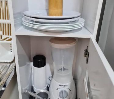 Vila Regina Apartment | Kitnet 402 central, com ar cond, e tv, 4 andar sem elevador