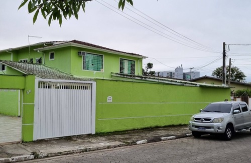 Sumare Apartment | Kitnet em Caraguatatuba 200 Metros do Centro com Wi-fi
