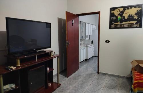 Barao de Cacais House | Kitnet Espaçosa Mobiliada