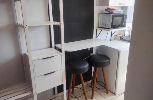 Ourinhos Apartment | kitnet08 para 04 pessoas bem localizada garagem