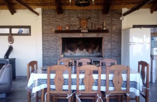 Cacheuta House | La Antonia, cabaña al pie de la montaña