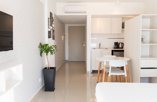 Buenos Aires Central Business District Apartment | La Cisterna by DOT Suites