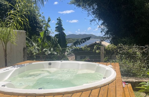 Canto da Lagoa House | Lagoa da Conceição, safe and tranquil. Close to beaches, markets, restaurants