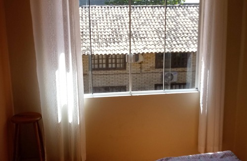 Enseada House | Large and inexpensive house 30 meters from the sea.