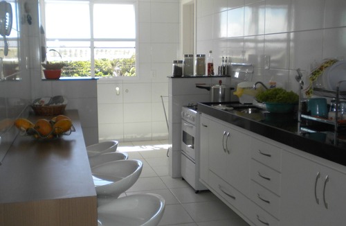 Enseada Azul Apartment | Large apartment facing beach Bacutia with 3 suites and gourmet balcony