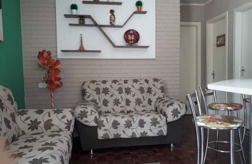Floresta Apartment | Lawn Center Accommodation