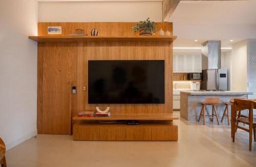 Leblon Apartment | Leblon | 3 BR, 3 min to Beach, Stunning Décor