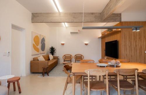 Leblon Apartment | Leblon | 3 BR, 3 min to Beach, Stunning Décor