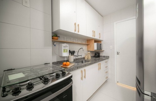 Leblon Apartment | Leblon | No coração do Leblon, 2 quartos a 300m da praia - por Casapē Rio