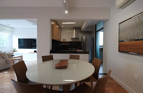 Leblon Apartment | Leblon | Recém reformado, 2 quartos, 5 min da Praia – por Casapē Rio