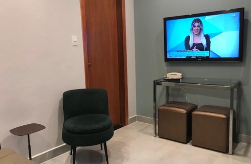 Liberdade Apartment | Liberdade 1 QT + Sofá Cama - 200m Metrô. Novo!