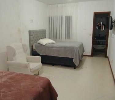 Recanto da Sereia House | Linda casa com piscina, quiosque e churrasqueira a 150 metros da praia