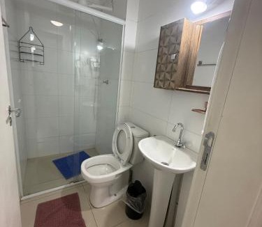 Umuarama Apartment | Lindo Ap - CENTRO- piscina, churrasqueira gourmet, maquina lava e seca e wifi roupas cama