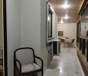 Andorinha Apartment | LINDO AP NA RUA 252, NO CORAÇÃO DE MEIA PRAIA