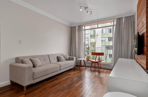 Liberdade Apartment | Lindo apartamento com 3 Quartos e Sacada na Liberdade