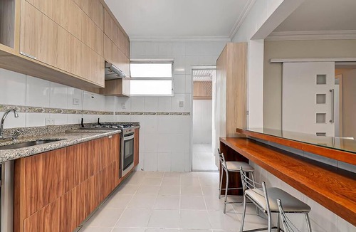 Liberdade Apartment | Lindo apartamento com 3 Quartos e Sacada na Liberdade
