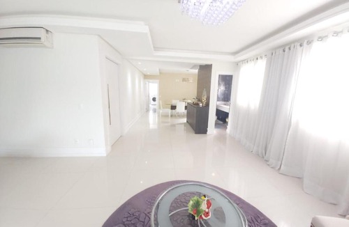 Andorinha Apartment | Lindo Apartamento com 5 suítes perto do mar! No melhor lugar de Meia Praia
