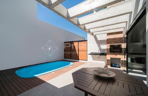 Mariscal House | Lindo duplex geminado na Praia de Mariscal.