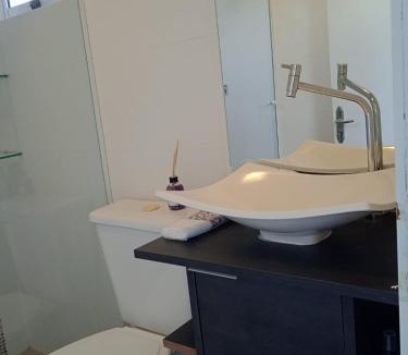 Rio Branco Apartment | Lindo JK para 2 pessoas com garagem wifi e ar condicionado