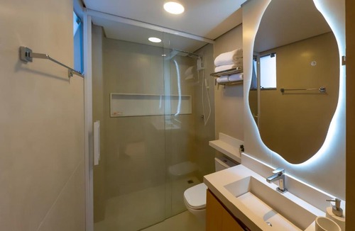 Fabricas Apartment | Loft 509 elegante e confortavél, cama grande, Wi-Fi rápido, Próx Tiradentes, COM Vaga de Garagem