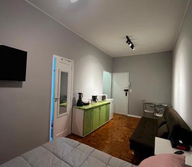 Alto Apartment | Loft charmoso e bem localizado