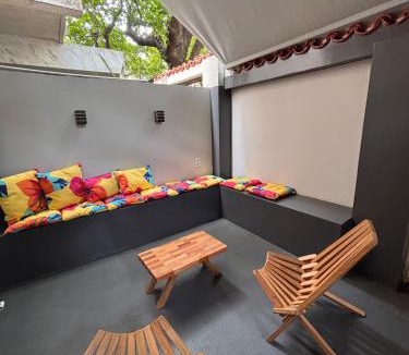 Leblon Apartment | Loft com área externa na quadra da praia do Leblon