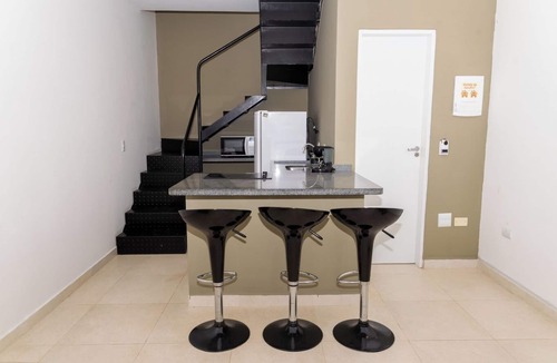 Barra da Lagoa Apartment | Loft com Smart Lock e Ar perto do Projeto Tamar