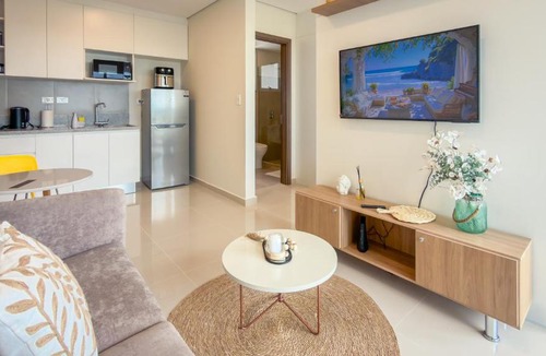 Asuncion Hotel | Loft with Balcony and Rooftop Pool - The Avenue