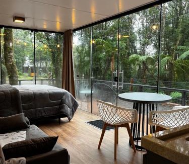 Canela Ski Chalet | Lofts a 2km da Catedral, Pet Friendly, Wi-fi 1gb, Ar condicionado