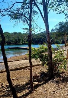 Alexania Other | Los Arboles - Quarto com Banheiro