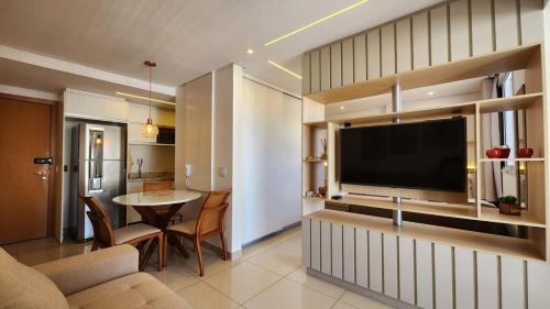 West Sector Apartment | Lounge 22 conforto e economia entre o Marista e a Praça do Sol!