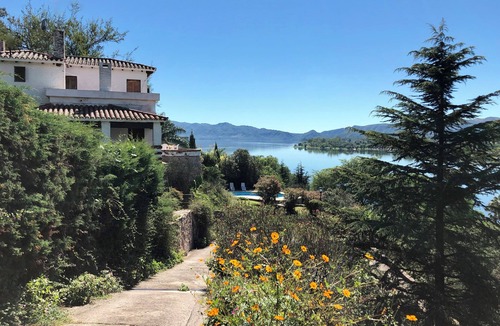 Villa Carlos Paz House | Lovely 5-bedroom classy villa mediterranean style in Villa Carlos Paz
