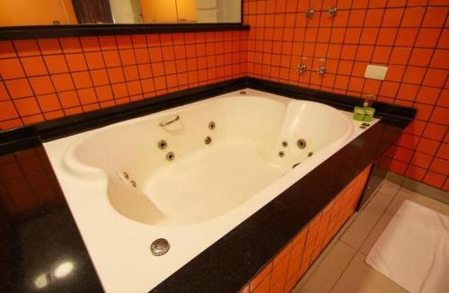 Demarchi Hotel | Luna Motel