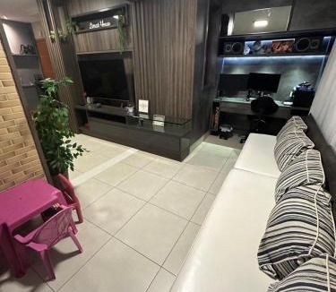 Centro Apartment | Luxo no Centro - 2Q com Ar - 3min das Praias - Area de Home Office