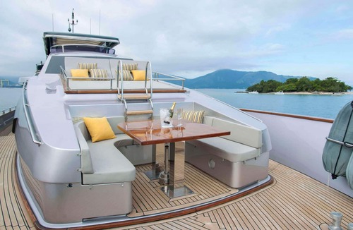 Parque das Palmeiras Boat Rental | Luxurious 112ft yacht in Angra dos Reis - Boa003