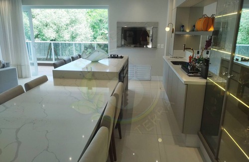 Jurere Apartment | Luxurious and cozy apartment in Jurerê.