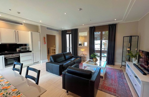 Asuncion Apartment | Luxury 2-bedroom apartment in Asunción with rooftop pool, WiFi and AC