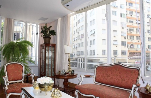 Copacabana Apartment | Luxury and sophistication with ocean views.