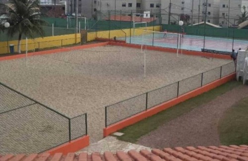 Baixo Grande Apartment | Luxury apartment in a gated community with a club.