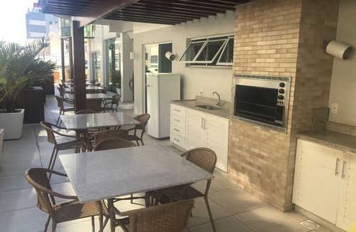 Centro Apartment | Luxury apartment with 3 suites, 30 meters from Praia do Forte beach.