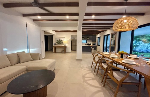 Cerro Plano Villa | Luxury Beachfront Villa in Playa Tivives, Ocean Views & Pool - non touristy area