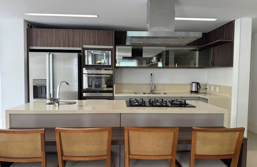 Itacorubi House | Luxury home with pool - gated community